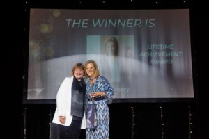 Elinor receives Lifetime Achievement Award